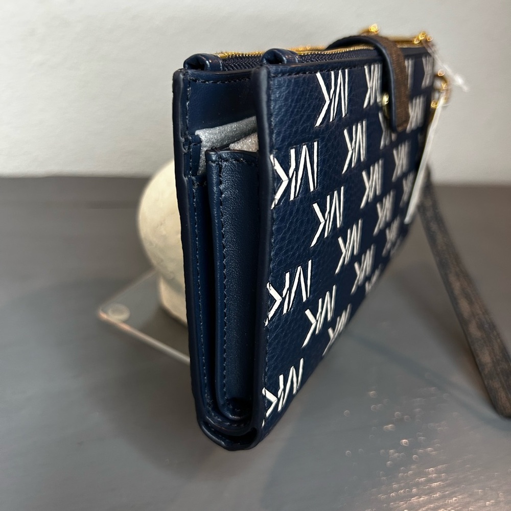 Michael Kors Jet Set Logo Double Zip Wristlet - Picture 6 of 7